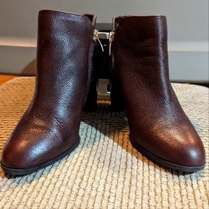 Alex Marie 6.5 rich chocolate pebble leather 2.5" stack heel gold zip side boots